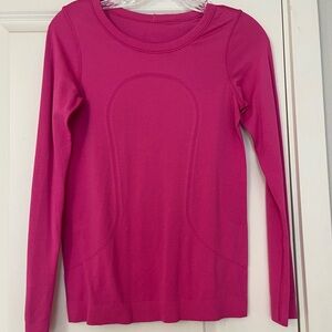 Lululemon Swiftly Tech Long Sleeve Breeze Relaxed Fit Sonic Pink Size 4